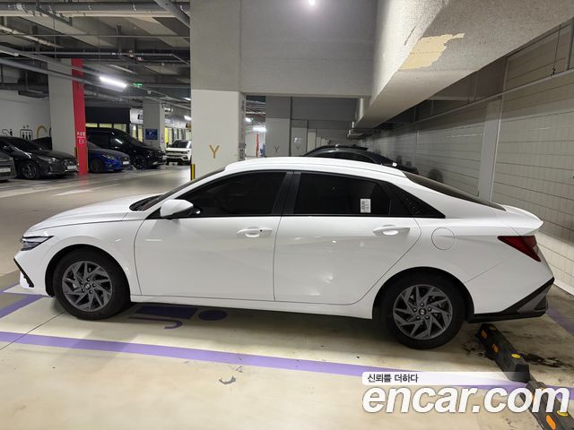 Hyundai AVANTE 1.6 Modern — пробег 10 000 км — фото 3 из 5