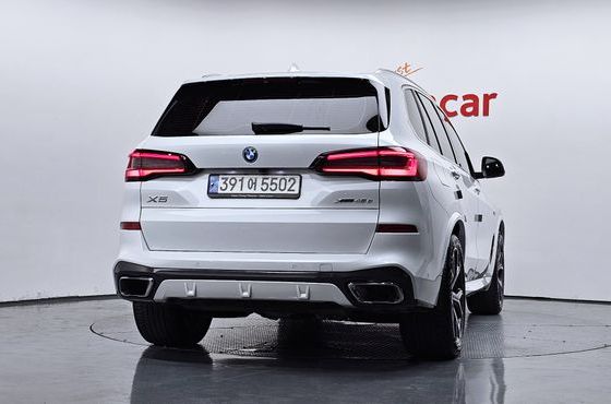 BMW X5 xDrive 45e M Sport — пробег 21 752 км — фото 4 из 5