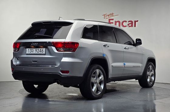 Jeep Cherokee 3.6 Overland WK2 — пробег 102 356 км — фото 2 из 5