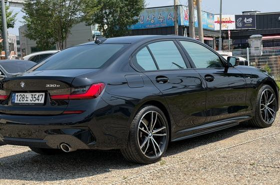BMW 3-Series 330e M Sport — пробег 35 349 км — фото 2 из 5