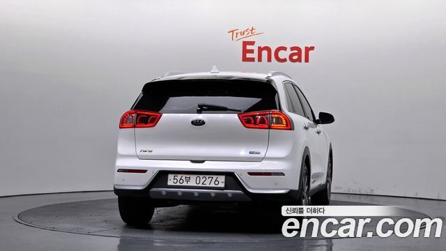 Kia Niro Noblesse — пробег 118 545 км — фото 4 из 5