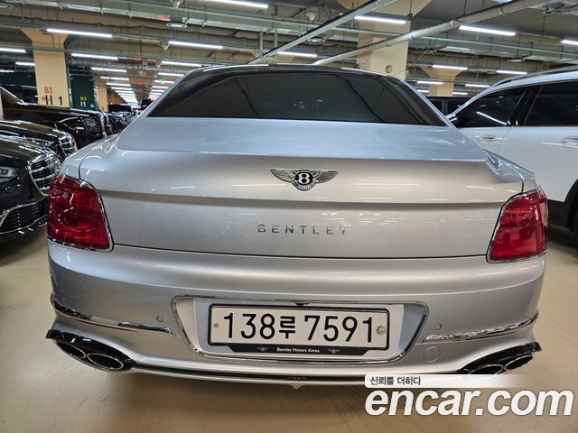 Bentley Flying Spur из Кореи Encar