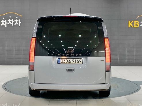 Hyundai Staria 4WD Lounge 9-Seater Inspiration — пробег 88 733 км — фото 4 из 5
