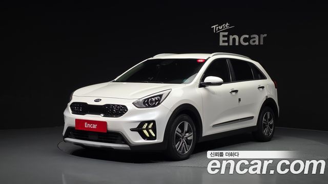 Kia Niro 1.6 HEV Prestige — пробег 165 146 км — фото 1 из 5