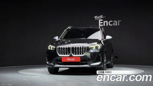 BMW X1 xDrive 20i xLine — пробег 35 771 км — фото 3 из 5
