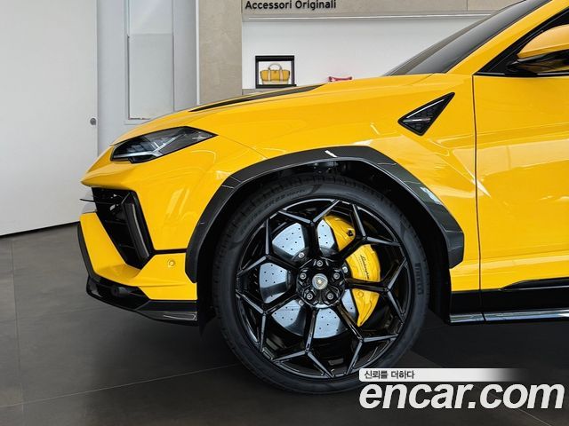 Lamborghini Urus из Кореи Encar
