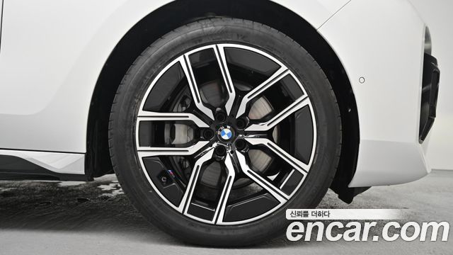 BMW 7-Series 740i xDrive M Sport — пробег 10 340 км — фото 5 из 5
