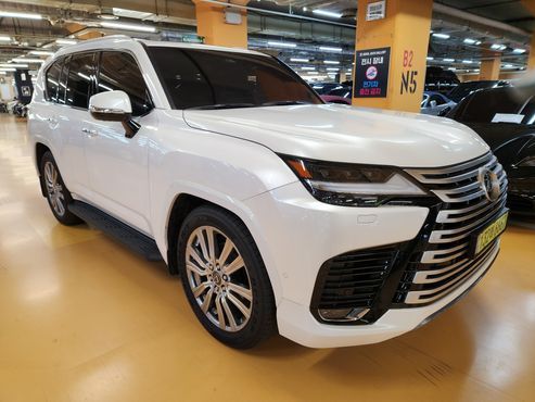 Lexus LX 700h VIP — пробег 21 000 км — фото 3 из 5