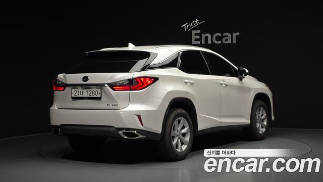Lexus RX 3.5 — пробег 76 558 км — фото 2 из 5