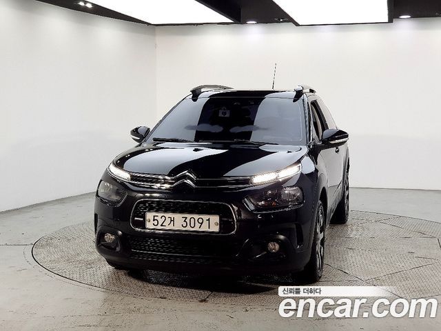 Citroen-DS C4 CACTUS 1.6 BlueHDi Shine — пробег 100 048 км — фото 2 из 5