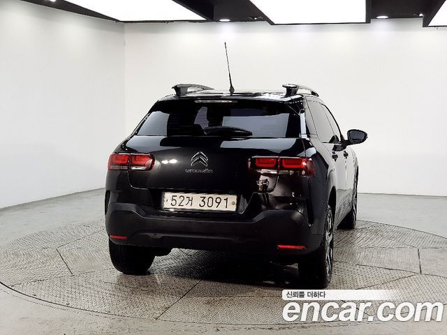 Citroen-DS C4 CACTUS 1.6 BlueHDi Shine — пробег 100 048 км — фото 3 из 5
