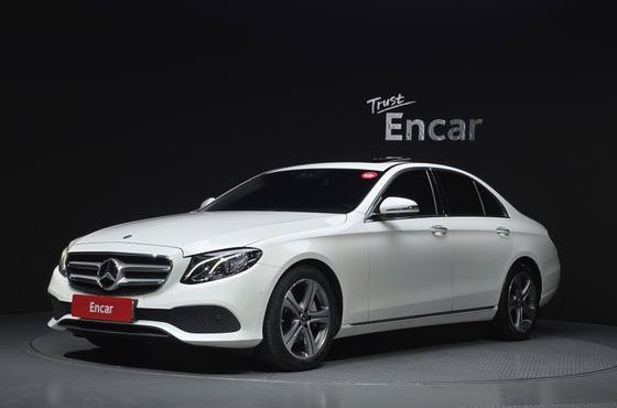 Mercedes-Benz E-Class E300 Avantgarde — пробег 105 667 км — фото 1 из 5