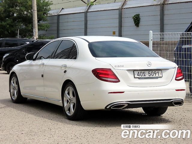 Mercedes-Benz E-Class E200 Avantgarde — пробег 86 707 км — фото 3 из 5