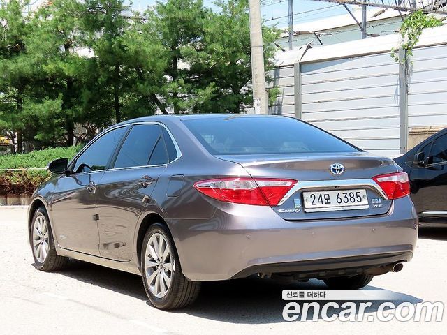 Toyota Camry Hybrid XLE — пробег 86 067 км — фото 3 из 5