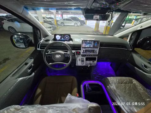 Hyundai Staria 4WD Lounge 7-Seater Inspiration — пробег 177 км — фото 4 из 5