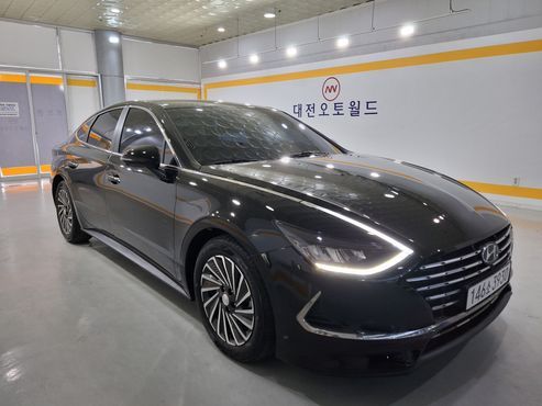 Hyundai Sonata Premium Plus — пробег 31 200 км — фото 2 из 5
