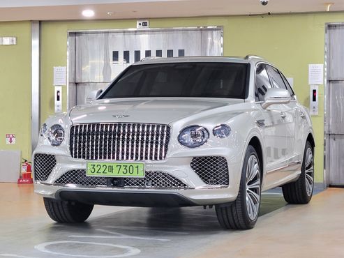 Bentley Bentayga 4.0 V8 — пробег 1 200 км — фото 1 из 5