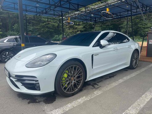 Porsche Panamera 2.9 AWD E-Hybrid — пробег 33 000 км — фото 3 из 5