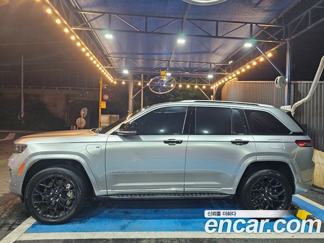 Jeep Cherokee 4xe Summit Reserve — пробег 41 619 км — фото 3 из 5