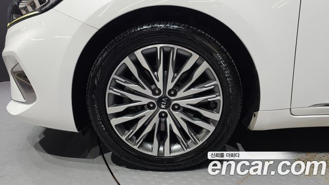 Kia K7 из Кореи Encar