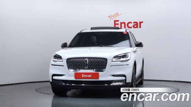 Lincoln Aviator 3.0 Reserve  AWD — пробег 43 215 км — фото 3 из 5
