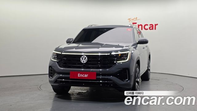 Volkswagen Atlas 2.0 TSI R-LINE 7-Seater — пробег 2 803 км — фото 3 из 5