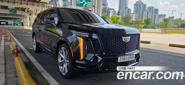 Cadillac Escalade 6.2 ESV ESV Sports Platinum — пробег 9 000 км — фото 3 из 5