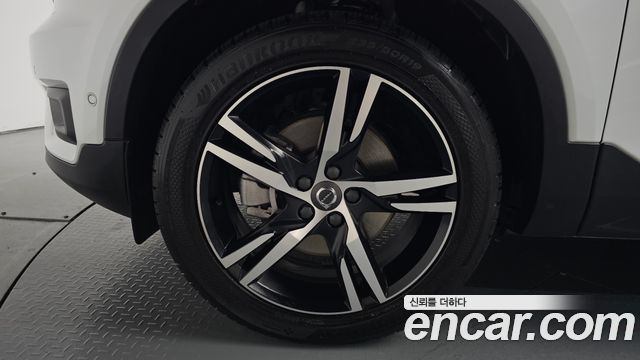 Volvo XC40 из Кореи Encar