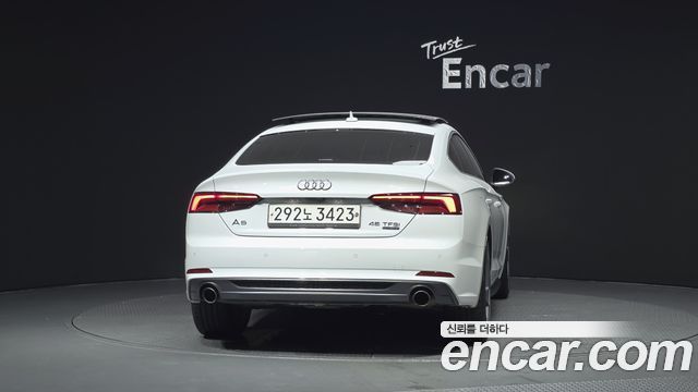 Audi A5 45 TFSI Quattro Premium Sportback — пробег 106 320 км — фото 4 из 5