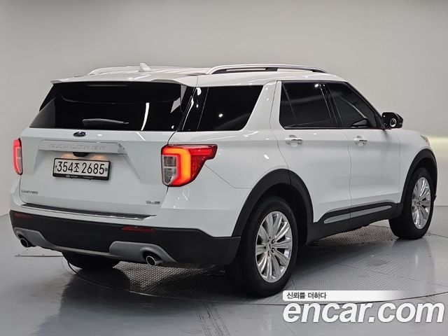Ford Explorer 2.3 LimIted 4WD — пробег 142 581 км — фото 4 из 5