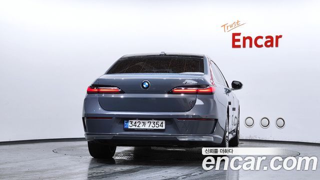 BMW 7-Series 740i sDrive Design Pure Excellence — пробег 71 320 км — фото 4 из 5
