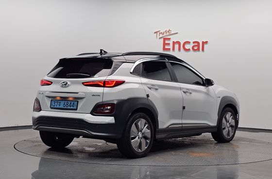 Hyundai Kona Premium — пробег 126 945 км — фото 2 из 5