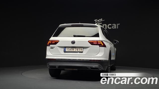 Volkswagen Tiguan 2.0 TDI Prestige — пробег 172 805 км — фото 4 из 5