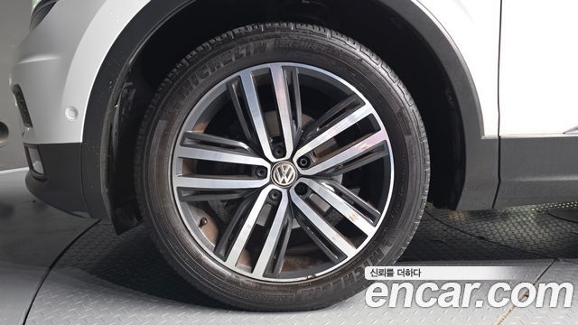Volkswagen Tiguan 2.0 TDI Prestige — пробег 172 805 км — фото 5 из 5