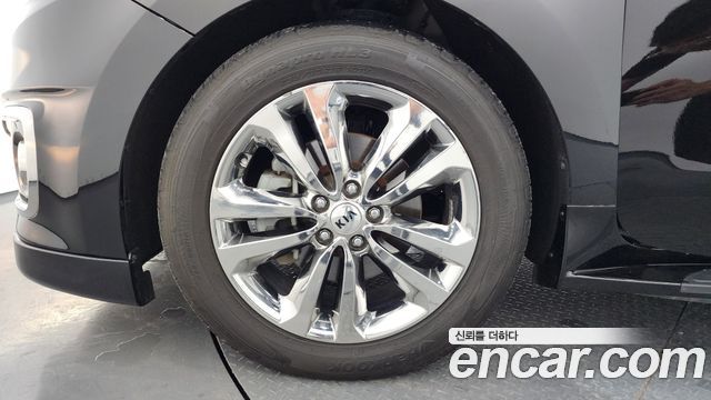Kia Carnival из Кореи Encar