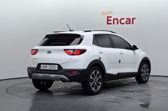 Kia Stonic Diesel 1.6 Prestige — пробег 68 748 км — фото 2 из 5