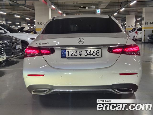 Mercedes-Benz E-Class E250 AMG Line — пробег 39 000 км — фото 5 из 5