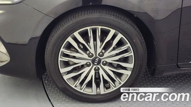 Kia K7 из Кореи Encar