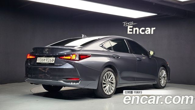 Lexus ES Luxury Plus — пробег 127 620 км — фото 2 из 5