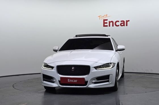 Jaguar XE 20d R-Sport — пробег 124 726 км — фото 3 из 5