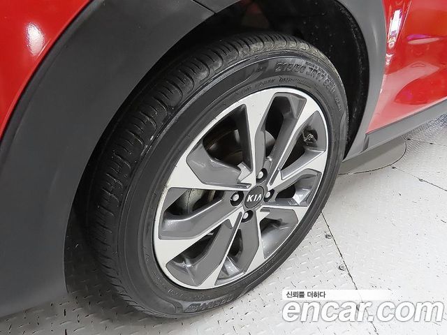 Kia Stonic из Кореи Encar