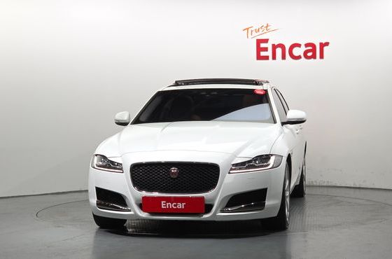 Jaguar XF 25t Portfolio — пробег 73 873 км — фото 3 из 5
