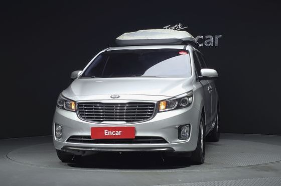Kia Carnival 11-seater Outdoor Luxury — пробег 101 368 км — фото 3 из 5
