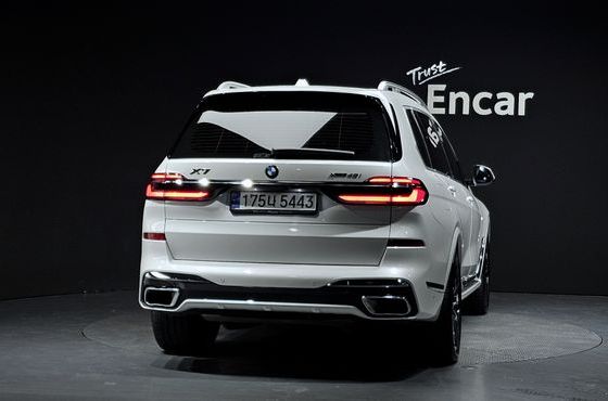 BMW X7 xDrive 40i M Sport 6STR — пробег 66 640 км — фото 4 из 5