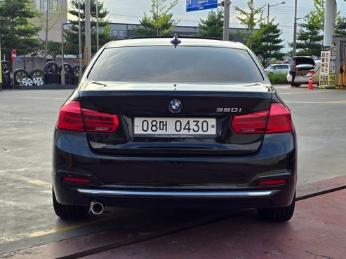 BMW 3-Series 320i Luxury — пробег 99 000 км — фото 4 из 5