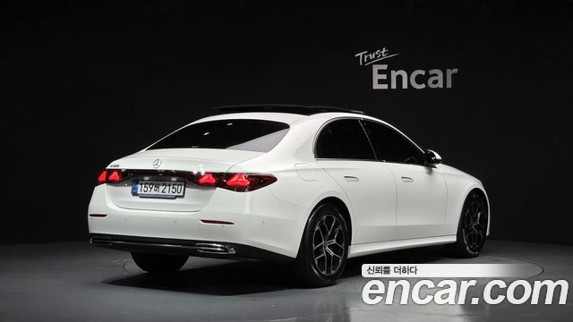 Mercedes-Benz E-Class E200 Avantgarde — пробег 7 275 км — фото 2 из 5