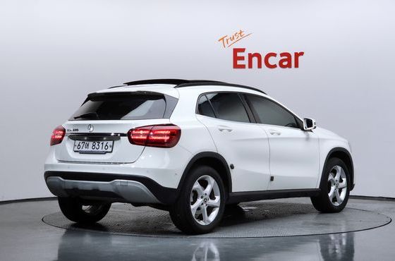 Mercedes-Benz GLA-Class GLA220 — пробег 98 255 км — фото 2 из 5
