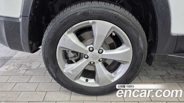 Jeep Cherokee 2.4 Limited AWD — пробег 63 126 км — фото 5 из 5