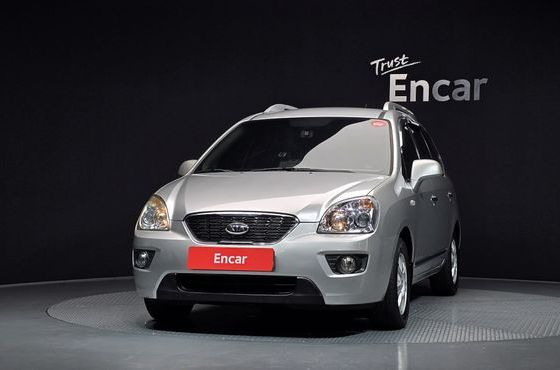Kia Carens LPI 2.0 GX High-Deluxe Family — пробег 83 072 км — фото 3 из 5