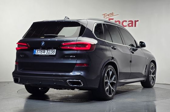 BMW X5 xDrive 45e M Sport — пробег 50 026 км — фото 2 из 5